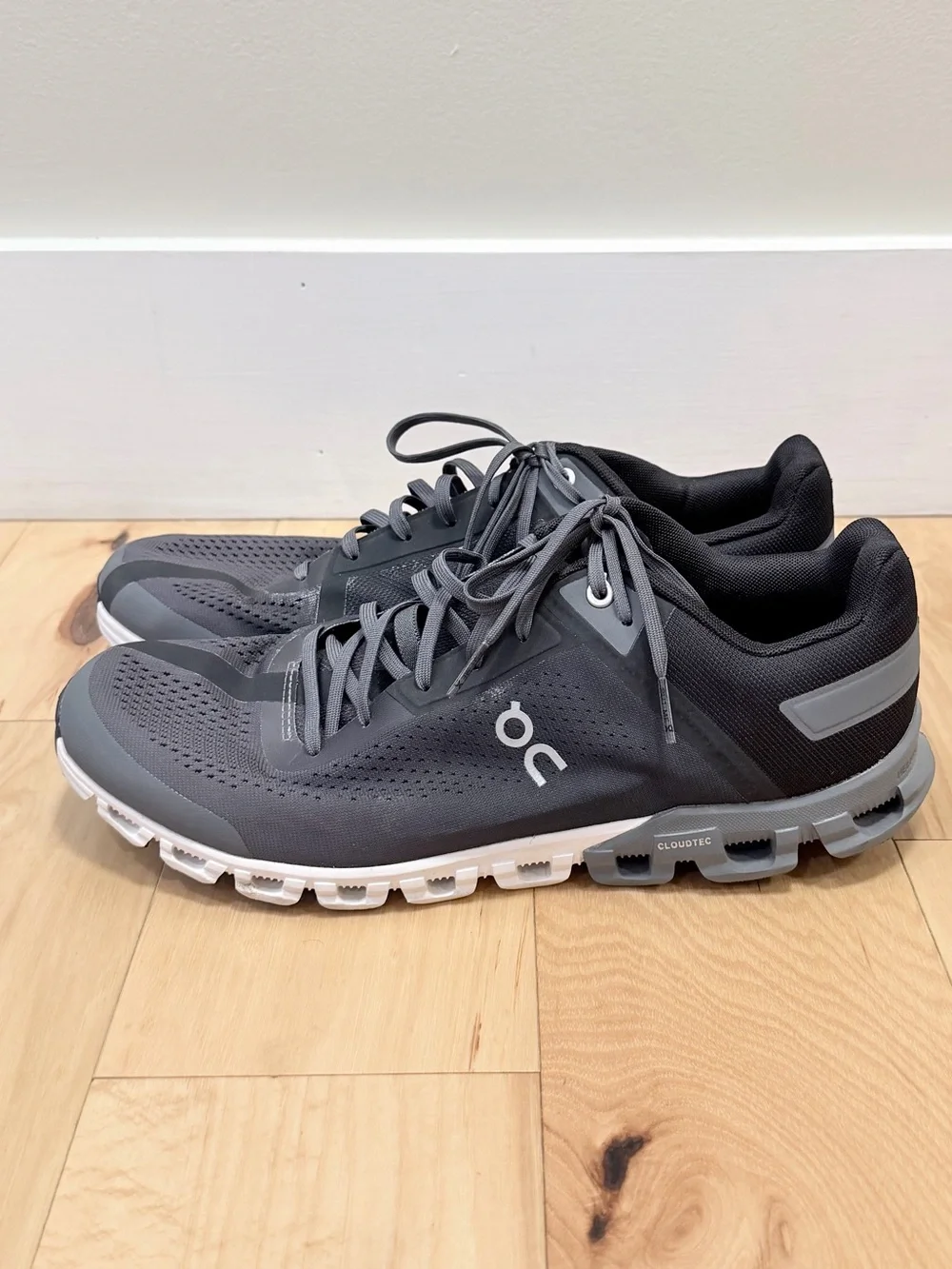 On Running running men’s